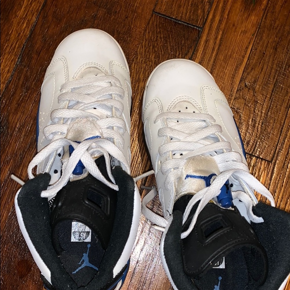 Jordan 6 - Picture 2 of 3